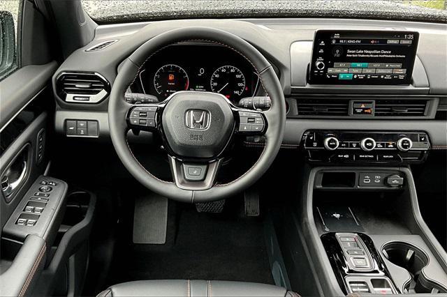 new 2025 Honda Pilot car, priced at $50,850