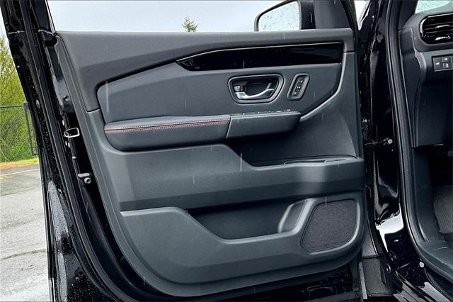 new 2025 Honda Pilot car, priced at $50,850