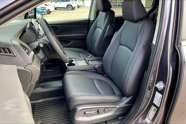 new 2026 Honda Odyssey car, priced at $44,290