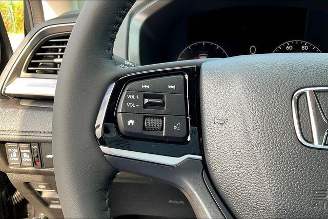 new 2026 Honda Odyssey car, priced at $44,290