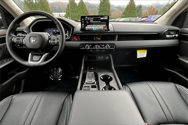 new 2025 Honda Pilot car, priced at $56,250