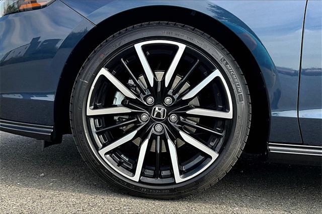 new 2025 Honda Accord Hybrid car, priced at $40,450