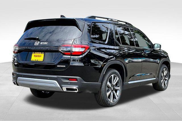 new 2025 Honda Pilot car, priced at $49,595