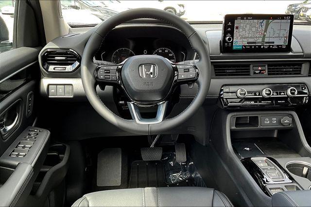 new 2025 Honda Pilot car, priced at $49,595
