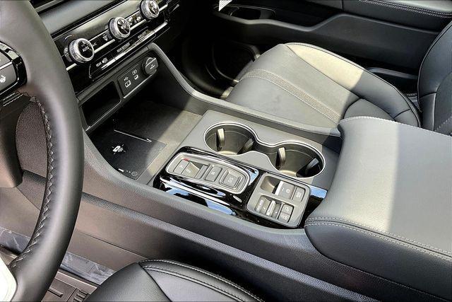 new 2025 Honda Pilot car, priced at $49,595