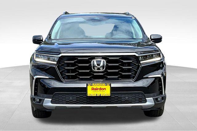 new 2025 Honda Pilot car, priced at $49,595