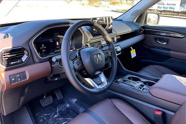 new 2025 Honda Pilot car, priced at $54,530
