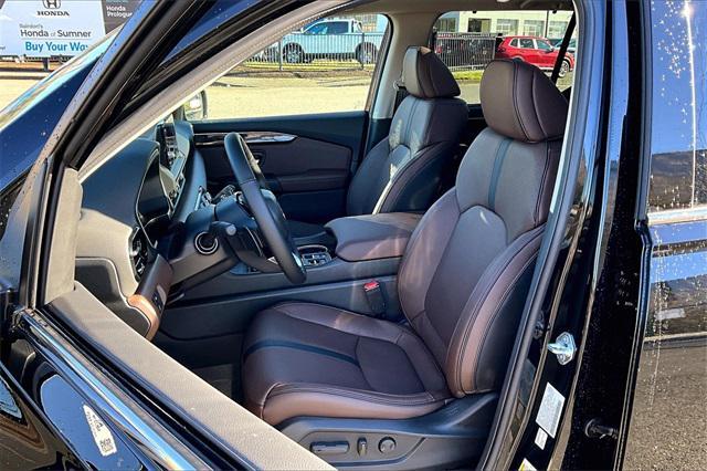 new 2025 Honda Pilot car, priced at $54,530
