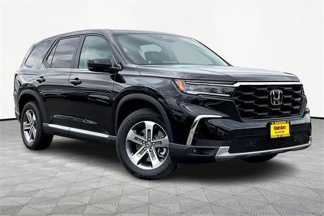 new 2025 Honda Pilot car, priced at $47,425