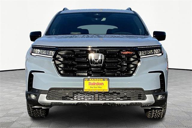 new 2025 Honda Pilot car, priced at $51,830