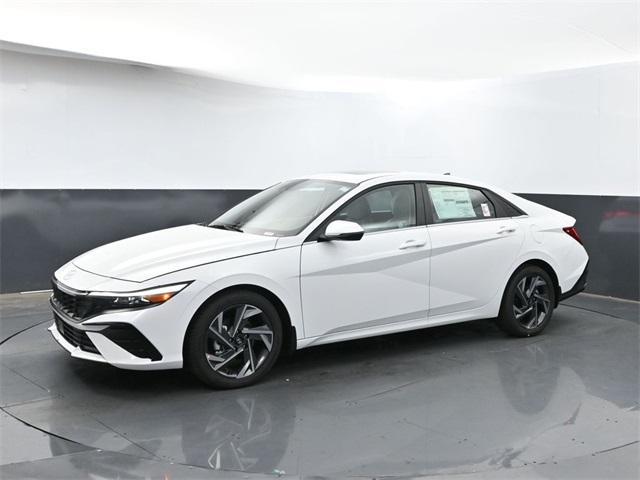 new 2025 Hyundai Elantra car, priced at $28,685