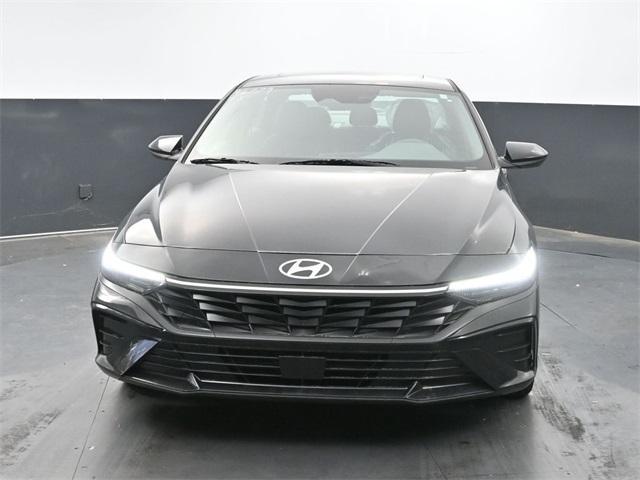 new 2025 Hyundai Elantra car, priced at $24,959