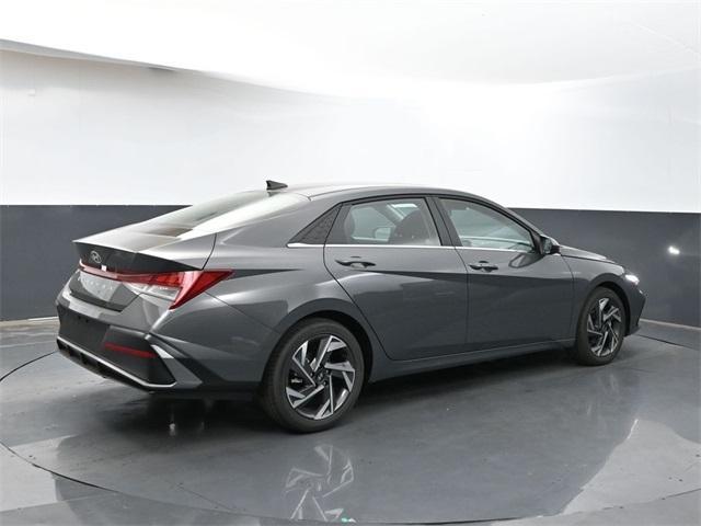 new 2024 Hyundai Elantra car, priced at $25,922