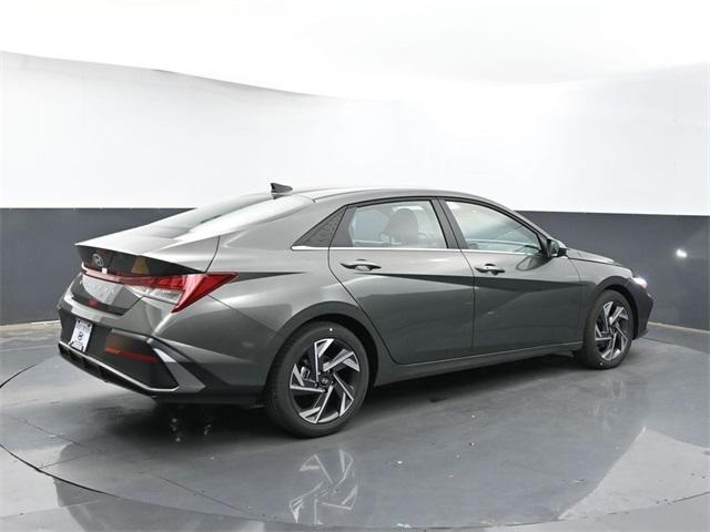 new 2024 Hyundai Elantra car, priced at $25,922