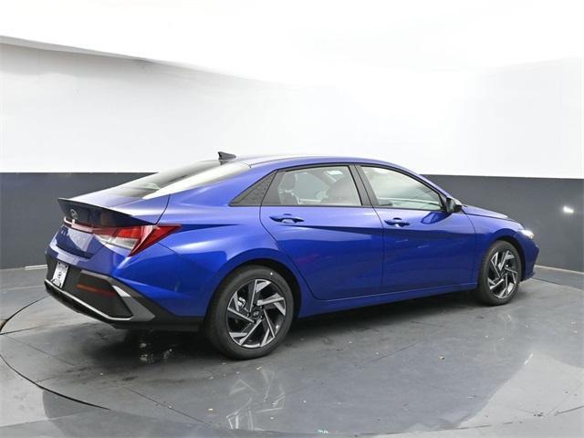 new 2025 Hyundai Elantra car, priced at $22,654