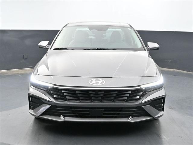 new 2024 Hyundai Elantra car, priced at $27,114