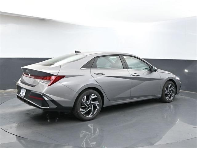 new 2024 Hyundai Elantra car, priced at $27,114