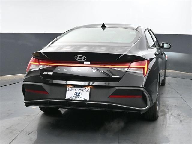 new 2025 Hyundai Elantra HEV car, priced at $26,386