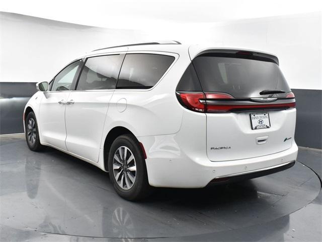 used 2021 Chrysler Pacifica Hybrid car, priced at $22,895