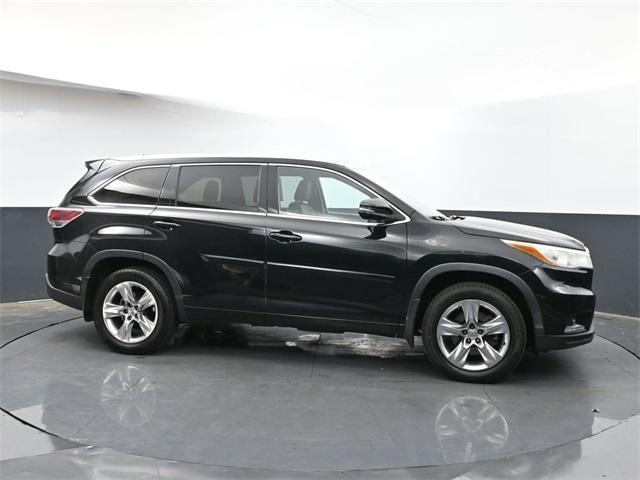 used 2014 Toyota Highlander car, priced at $15,497