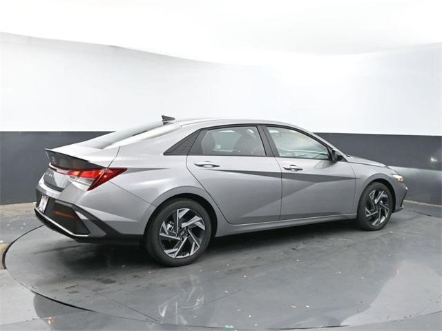 new 2025 Hyundai Elantra car, priced at $22,487