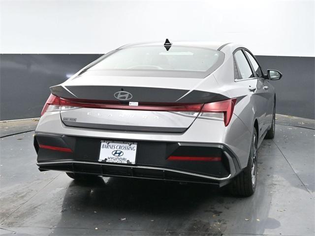 new 2025 Hyundai Elantra car, priced at $26,684