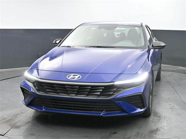 new 2025 Hyundai Elantra car, priced at $22,654