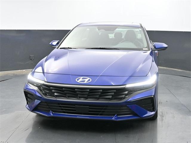 new 2024 Hyundai Elantra car, priced at $25,918