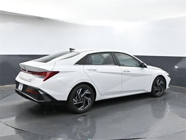 new 2024 Hyundai Elantra car, priced at $27,565