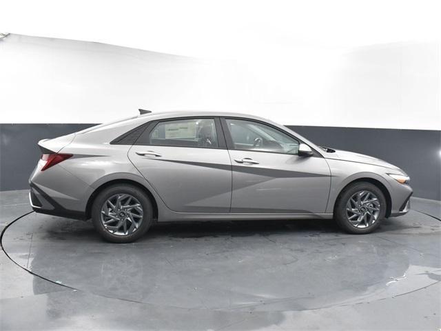 new 2024 Hyundai Elantra HEV car, priced at $25,997