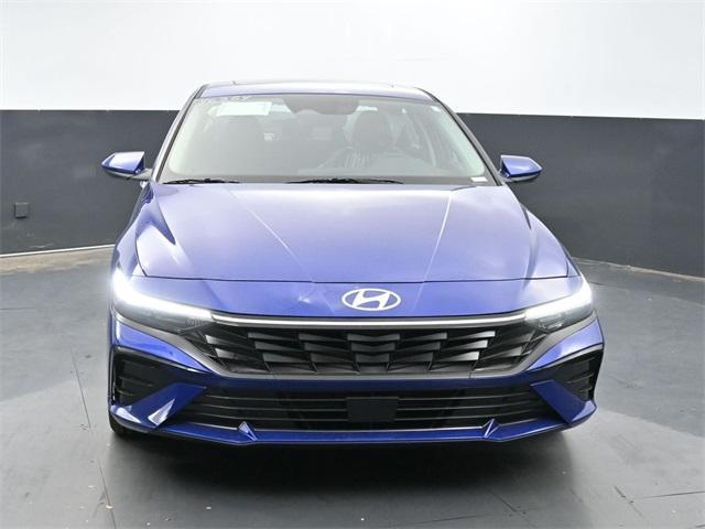 new 2024 Hyundai Elantra car, priced at $25,918