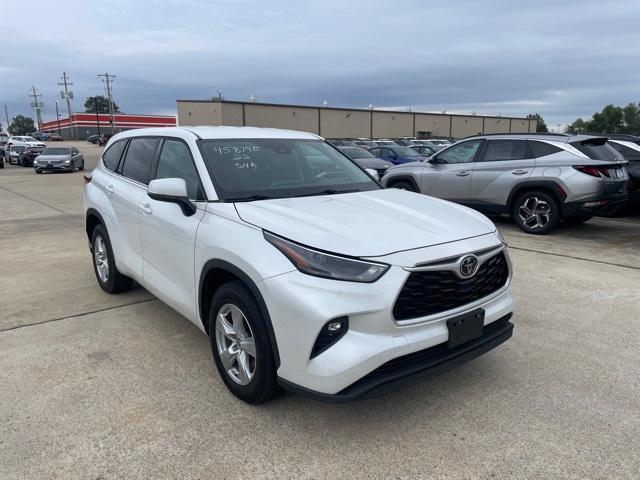 used 2022 Toyota Highlander car, priced at $29,997