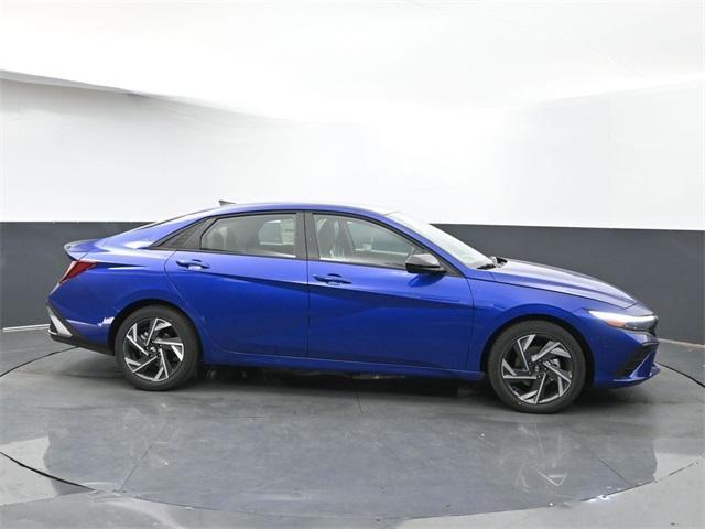 new 2025 Hyundai Elantra car, priced at $22,654