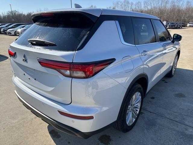 used 2023 Mitsubishi Outlander car, priced at $23,997