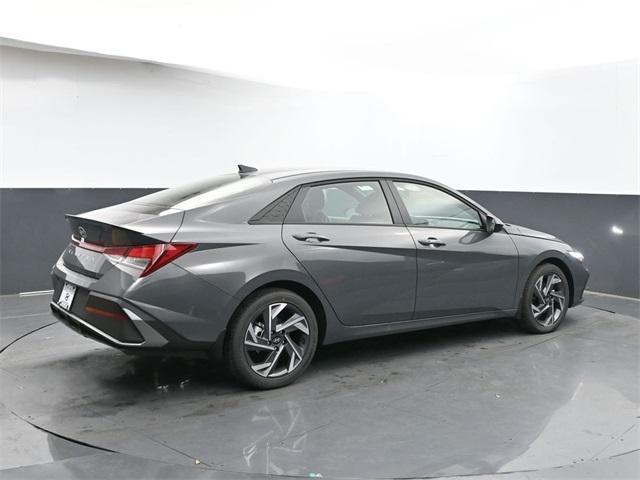 new 2025 Hyundai Elantra car, priced at $22,639