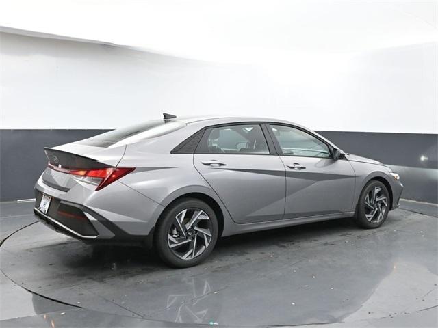 new 2025 Hyundai Elantra car, priced at $22,450