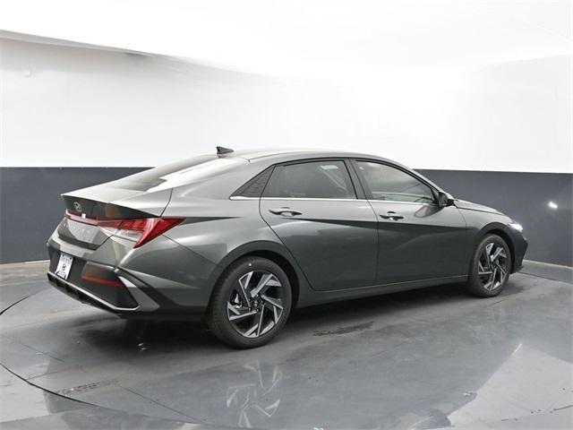 new 2025 Hyundai Elantra car, priced at $27,280