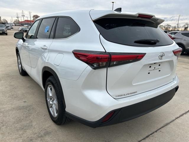 used 2023 Toyota Highlander car, priced at $31,997