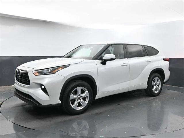 used 2023 Toyota Highlander car, priced at $30,997