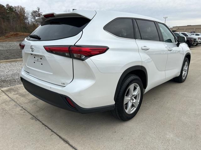 used 2023 Toyota Highlander car, priced at $31,997