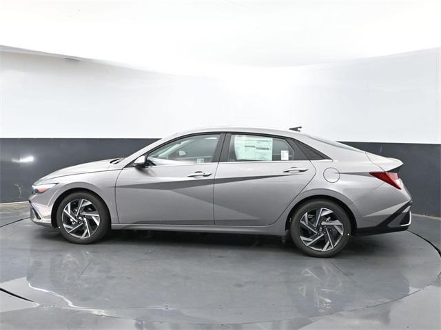 new 2024 Hyundai Elantra car, priced at $25,922