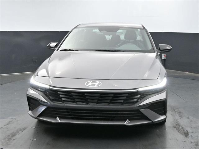 new 2025 Hyundai Elantra car, priced at $22,642