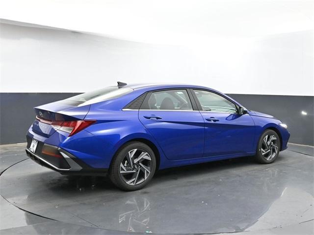 new 2024 Hyundai Elantra car, priced at $25,918