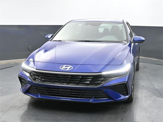 new 2024 Hyundai Elantra car, priced at $25,918