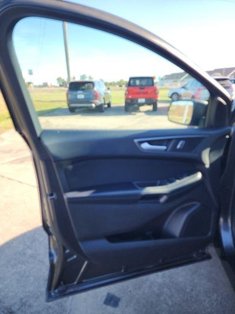 used 2017 Ford Edge car, priced at $9,550