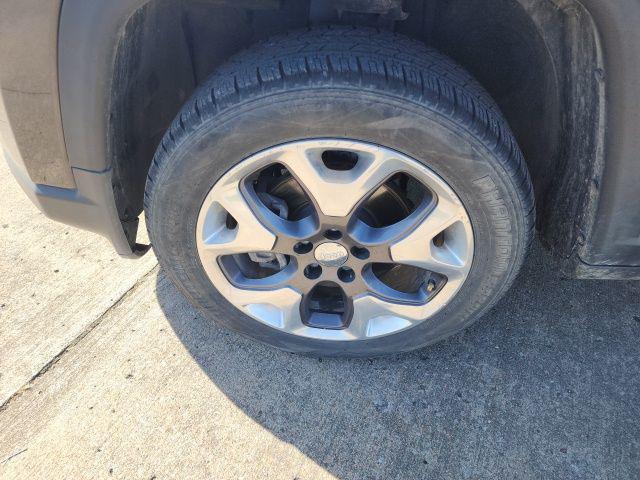 used 2020 Jeep Compass car, priced at $16,113