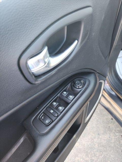 used 2020 Jeep Compass car, priced at $16,113