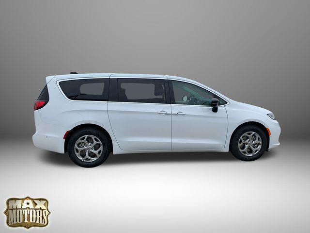 new 2024 Chrysler Pacifica car, priced at $45,497