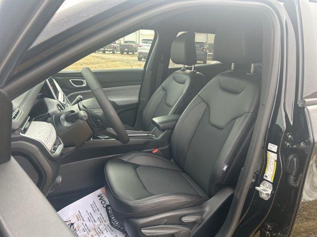 new 2025 Jeep Compass car, priced at $27,360