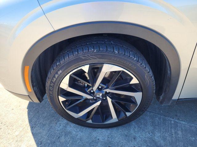 used 2023 Mitsubishi Outlander PHEV car, priced at $25,500